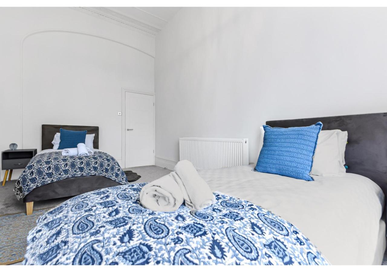 Apartament Upscale Urban Haven: Luxury Flat Londyn Zewnętrze zdjęcie