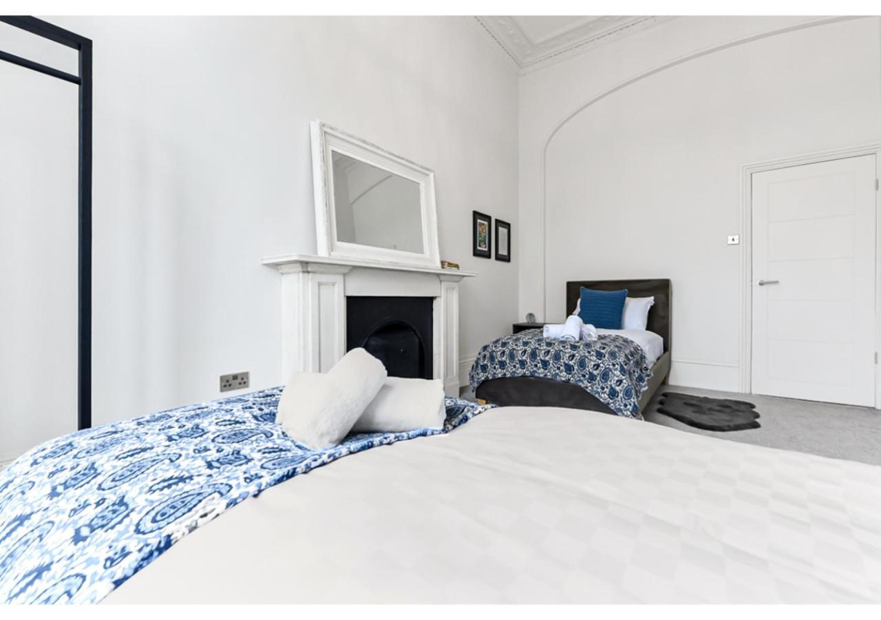 Apartament Upscale Urban Haven: Luxury Flat Londyn Zewnętrze zdjęcie