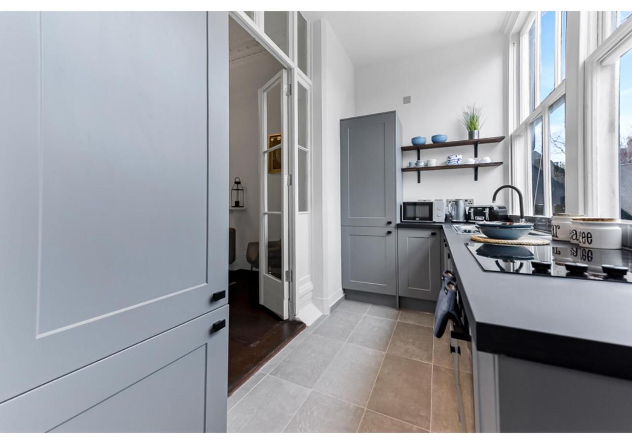 Apartament Upscale Urban Haven: Luxury Flat Londyn Zewnętrze zdjęcie