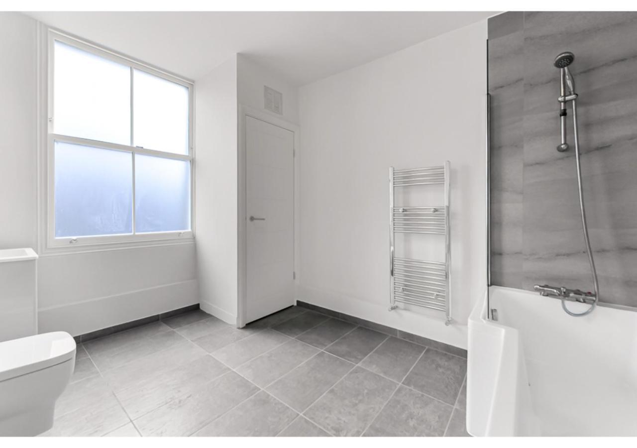 Apartament Upscale Urban Haven: Luxury Flat Londyn Zewnętrze zdjęcie
